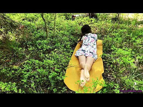 ❤️ Stranger on Tinder masturba a miña coña e fode apaixonadamente no bosque ️ Vídeo anal na pornografía gl.wassell.ru ❌️